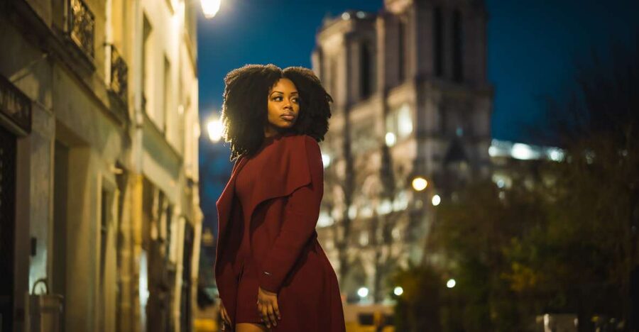 Paris: Premium Film Director Photoshoot & Natural Direction - Bir-Hakeim to a Secret Photo Stop: The 1-Hour Flow