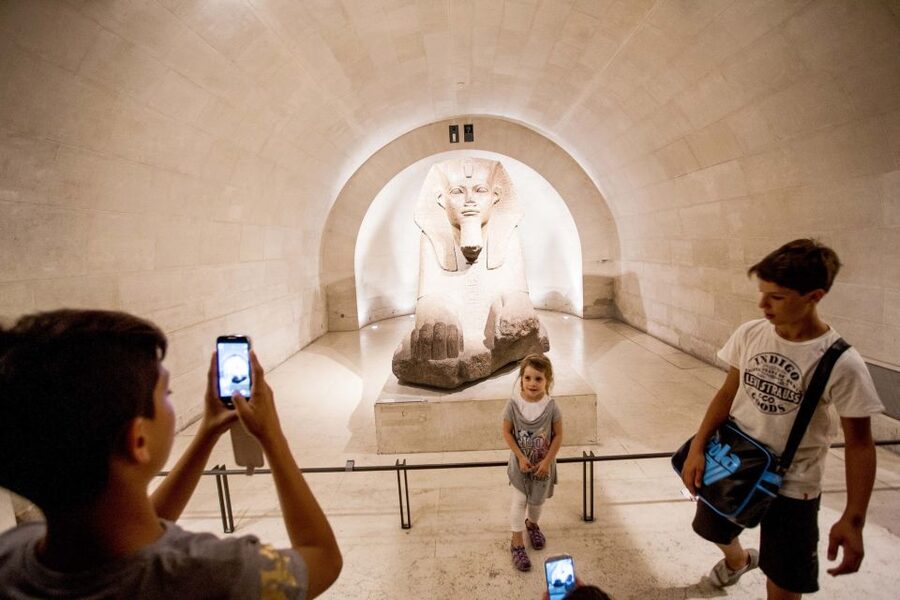 Paris: Priority Access, Guided Louvre Museum Tour w/ Expert - Should you book this Louvre priority access guided tour?