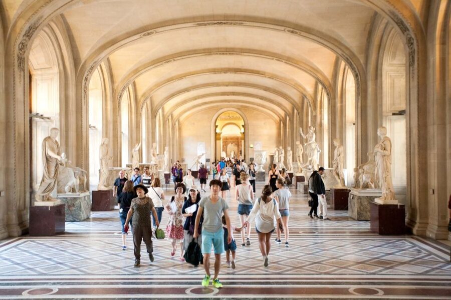 Paris: Priority Access, Guided Louvre Museum Tour w/ Expert - How the guide changes the way you see the Louvre