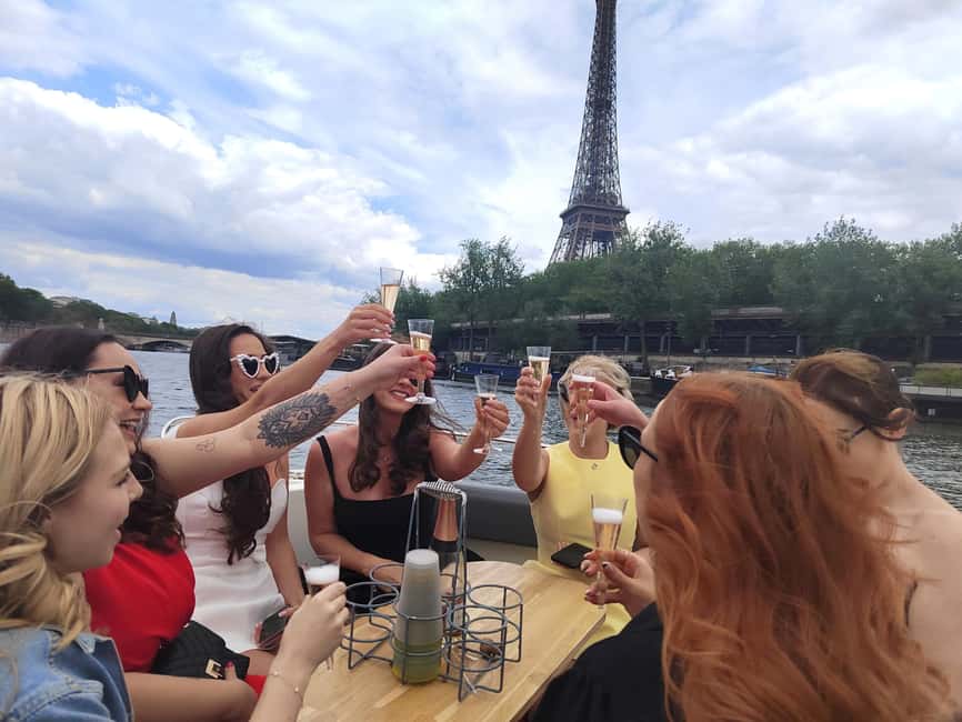 Paris: Private Boat Cruise on Seine River - From Suresnes to the heart of Paris, without the crowds