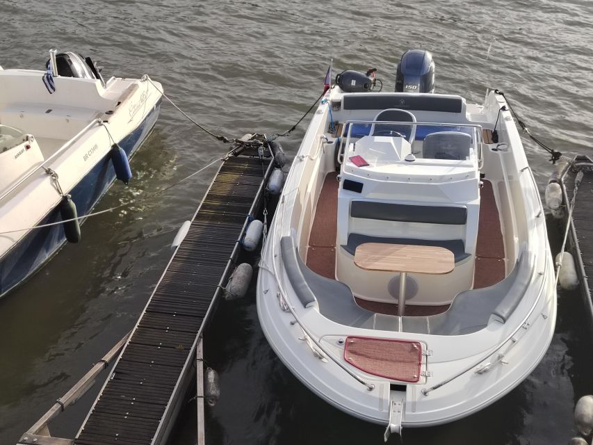 Paris: Private Boat Cruise on Seine River - Where you meet, where you end, and why timing is everything