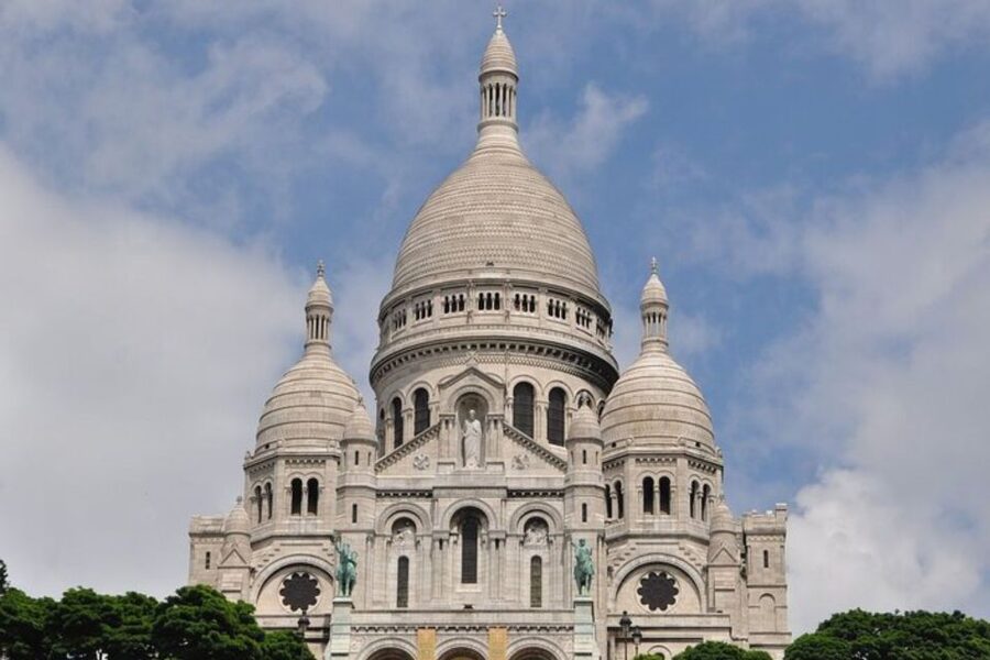 Paris: Private Custom Walking tour with A Local Guide - Walking with public transport: how to stay comfortable without losing the Paris vibe