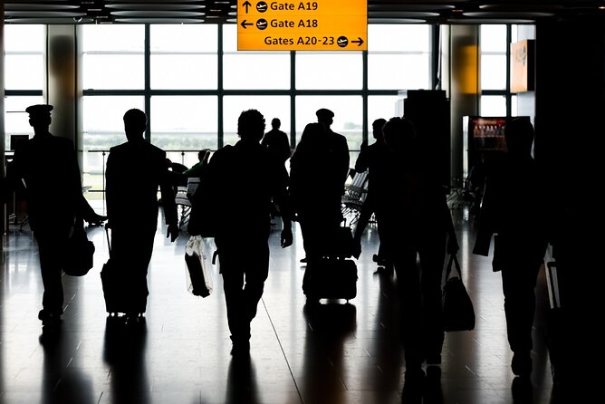 Paris Private Departure Transfer Hotel to CDG or ORLY Airports - Cars for 1 to 3, minivans for 4 to 8