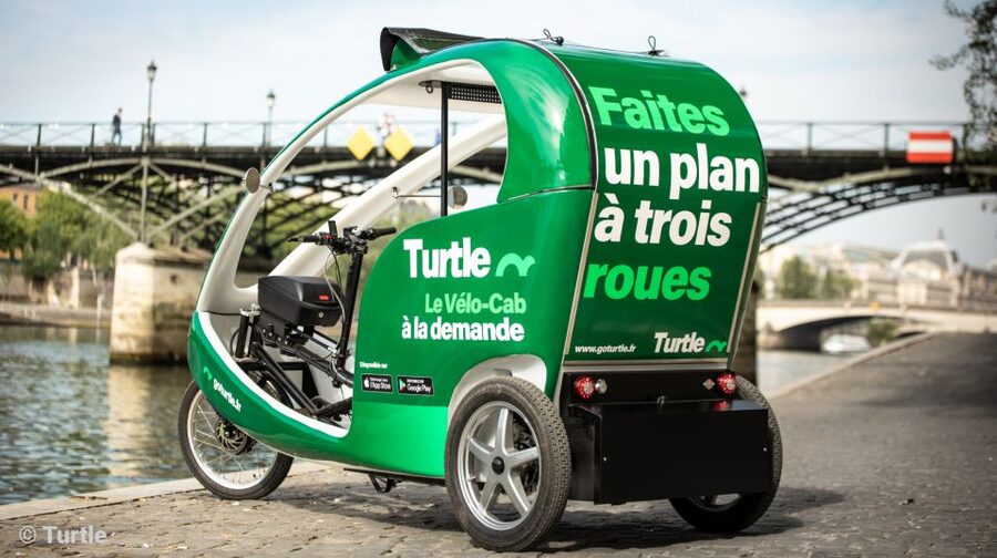 Paris: Private guided tour in Rickshaw bike - Gustave Eiffel - Starting at the Flame of Liberty, then setting up your Paris orientation