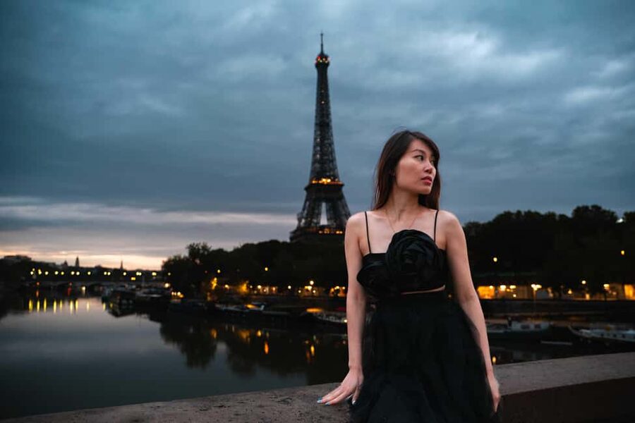 Paris: Private Photoshoot Near Eiffel Tower 55 Photos - Practical Tips That Make Your Eiffel Photos Look Expensive