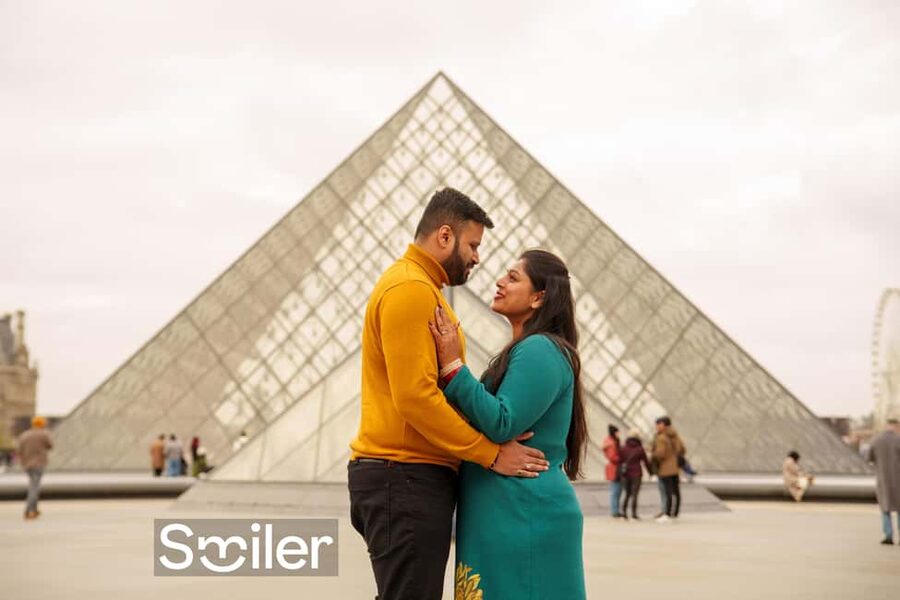 Paris: Private Photoshoot Outside the Louvre Museum - Who This Louvre Shoot Fits Best (Solo, Couples, Families, Groups)