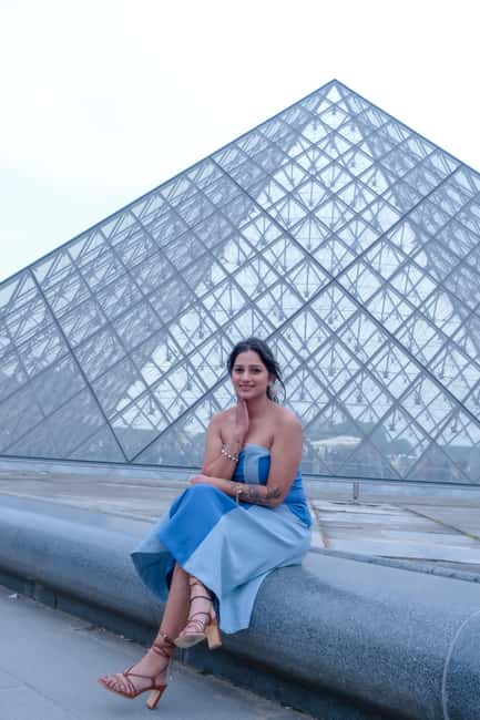 Paris: Private Photoshoot Outside the Louvre Museum - Where You Start: The Louis XIV Copy and a Quick Orientation