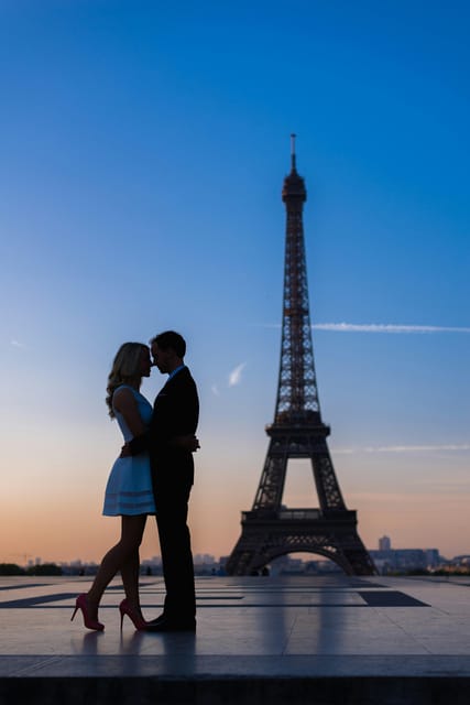 Paris : Private Professional Photoshoot at the Eiffel Tower - Starting at Musée de lHomme, then locking in your Eiffel Tower look