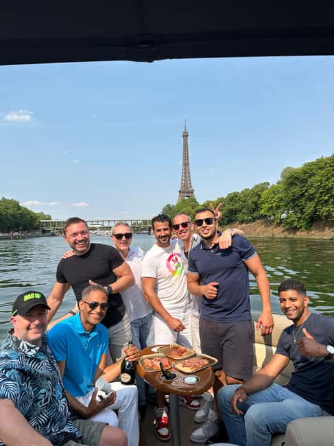 Paris: Private Seine River Cruise - Choosing your route: Initiation, Exploration, or Conquête