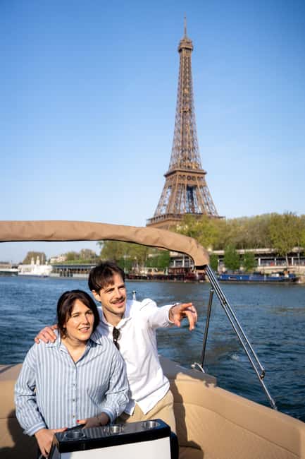 Paris: Private Small Boat Cruise with Rosé and Macarons - Pont Alexandre III and Musée dOrsay, where the cruise becomes guided