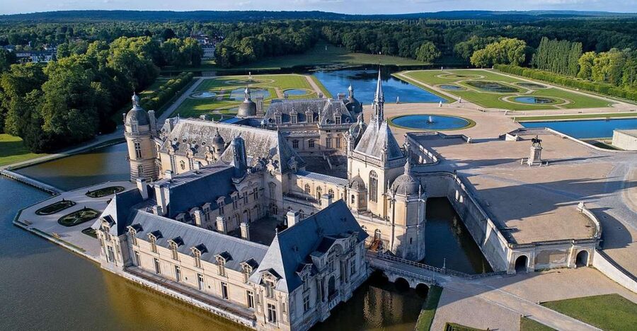 Paris: Private Tour of Domaine de Chantilly Ticket&Transfer - The gardens: Le Nôtre French formality plus an Anglo-Chinese surprise