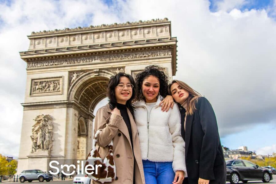 Paris: Professional Photoshoot at the Arc de Triomphe - Editing and delivery: getting your images fast, where you want them