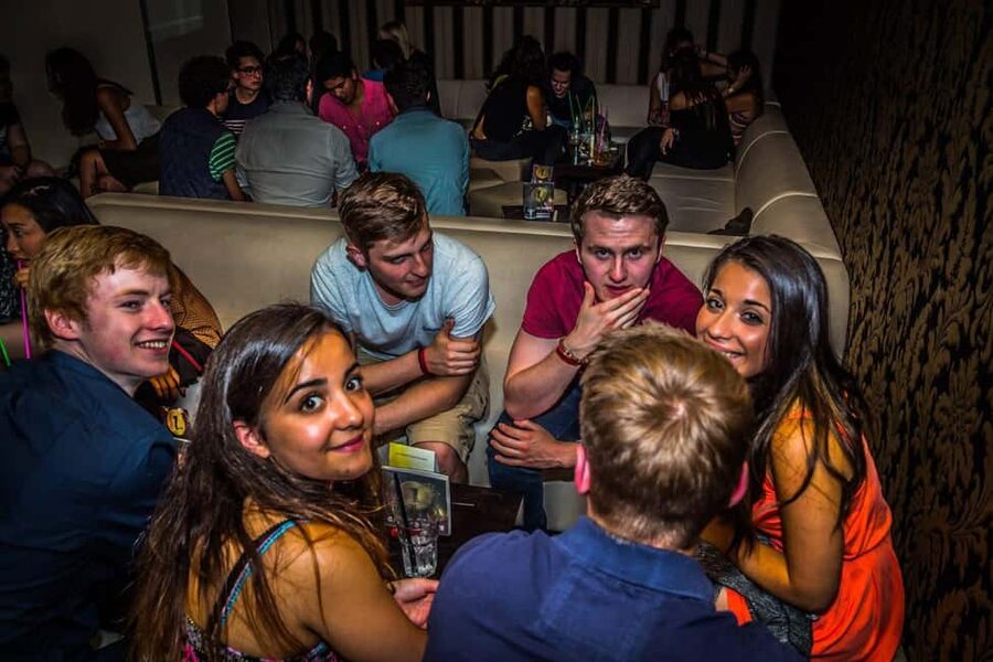 Paris: Pub Crawl with Shots and Nightclub Entry - Four Hours of Paris Nightlife, Built for Mingling