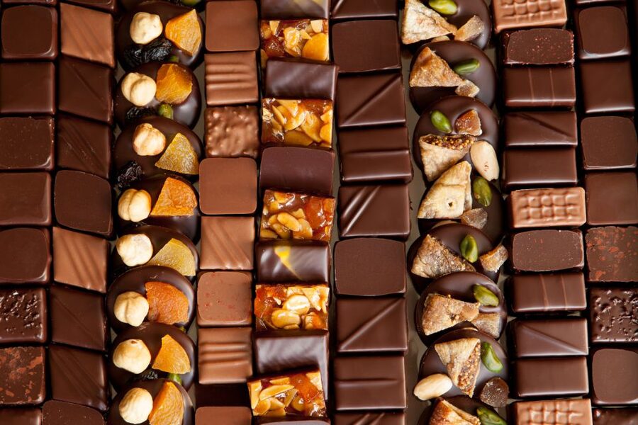 Paris: Pure Chocolate Walking Tour - Cocoa Bean to Chocolate Counter, Plus Paris Chocolate-Making History
