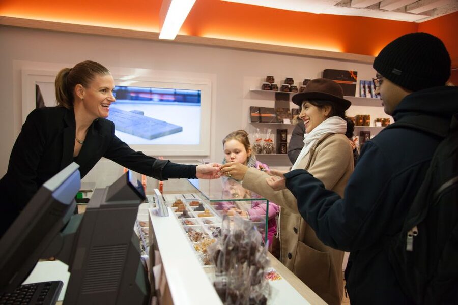 Paris: Pure Chocolate Walking Tour - Small Group Cap (8 People) Makes the Tasting Feel Personal