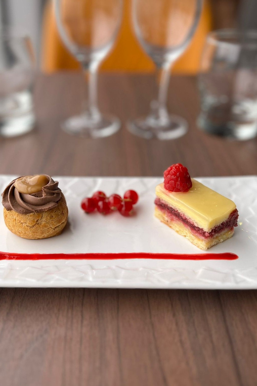 Paris: River Seine Cruise with 3-Course Lunch - Musée d’Orsay and Conciergerie views: why these stops are worth it