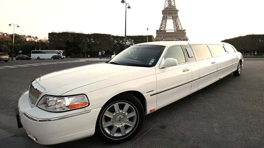 Paris: Romantic Limousine Tour - Entering Paris romance from a private limo