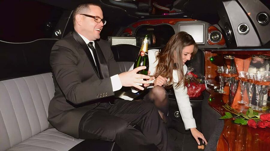 Paris: Romantic Limousine Tour - Pickup and drop-off anywhere in Paris, with timing that matters