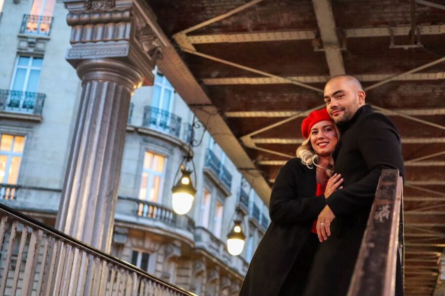 Paris: Romantic Photoshoot for Couples - Proposals and special requests: making your moment feel private