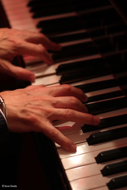 Paris: Romantic Piano Concert at Saint-Julien-le-Pauvre - Saint-Julien-le-Pauvre: old Paris walls for a live piano hour