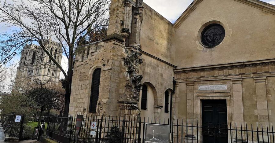 Paris: Romantic Piano Concert at Saint-Julien-le-Pauvre - The one-hour flow: entry timing and how free seating works