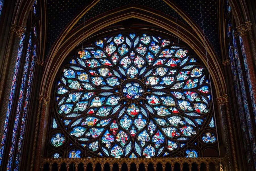 Paris: Sainte-Chapelle, Conciergerie, Notre Dame Guided Tour - Should you book this Sainte-Chapelle and Conciergerie tour?