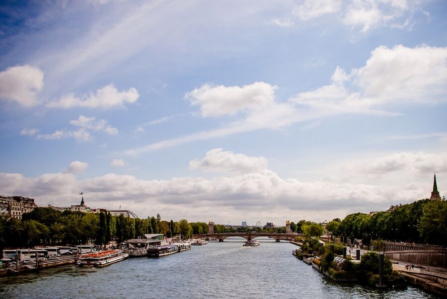 Paris: Scenic E-bike tour with optional Seine Cruise - Luxembourg Gardens to the Latin Quarter hill: easy mode on an e-bike