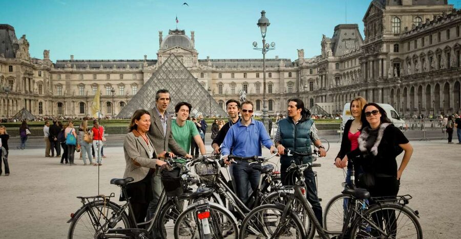 Paris: Scenic E-bike tour with optional Seine Cruise - Île Saint-Louis and the 3rd arrondissement: river-near Paris texture