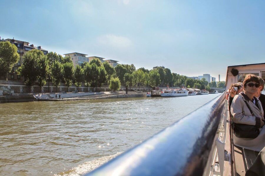 Paris: Seine River and Canal Saint-Martin Cruise - Who should book this Seine and Canal Saint-Martin cruise