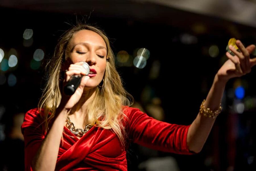 Paris: Seine River Champagne Dinner Cruise with Live Music - What the Onboard Experience Really Feels Like