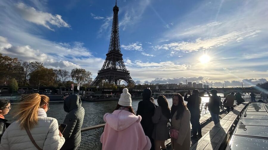 Paris: Seine River Cruise and 3-course Bistro Lunch - Key things I’d plan around