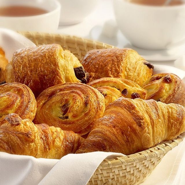 Paris: Seine River Cruise & Brunch - Service pace, table service, and how it affects your brunch