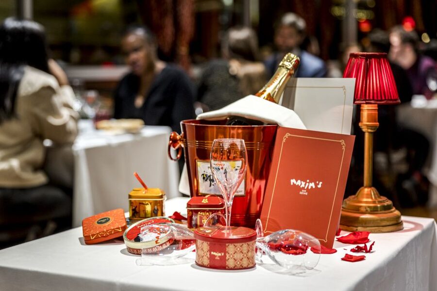 Paris: Seine River Cruise with 3-Course Dinner & Live Music - Key highlights that matter