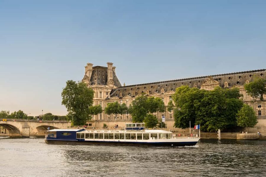 Paris: Seine River Panoramic Views Dinner Cruise - Why this Seine dinner cruise hits the sweet spot