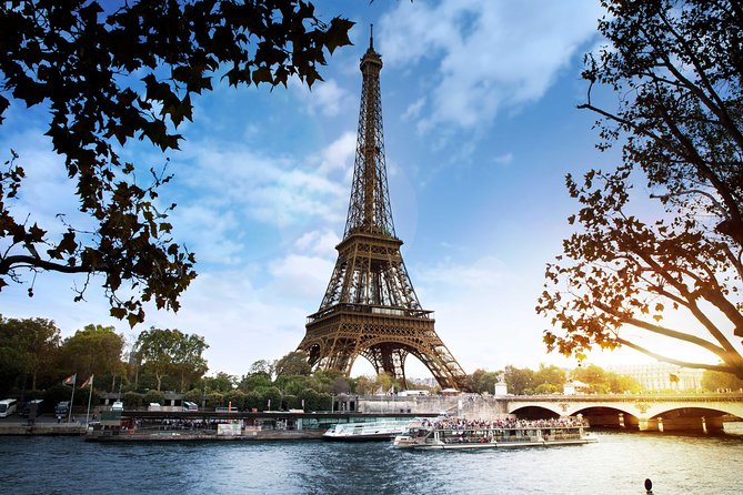 Paris Seine River Sightseeing Cruise with Commentary by Bateaux Parisiens - Why this Seine cruise works when Paris feels like too much