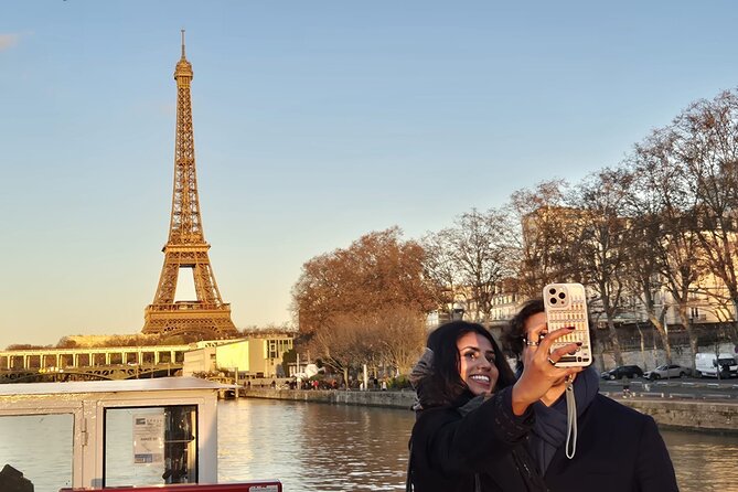 Paris Seine River Sightseeing Guided Cruise Vedettes du Pont Neuf - Hearing the Guide: Bilingual Narration and Audio Reality