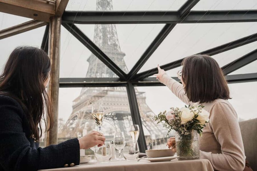 Paris: Sightseeing Cruise on the Seine with 3-Course Lunch - Key things to notice before you go