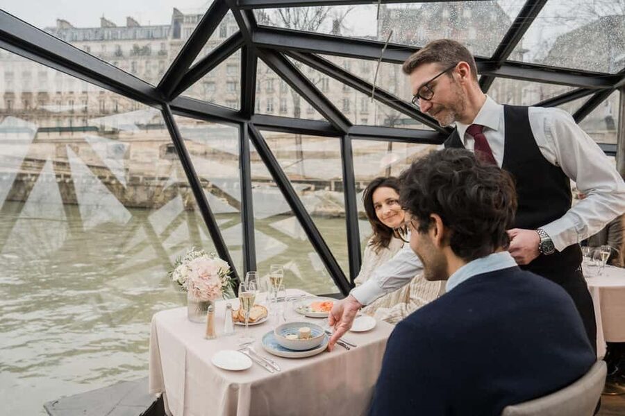 Paris: Sightseeing Cruise on the Seine with 3-Course Lunch - Lunch on the Water: The Value Behind a True 3-Course Meal
