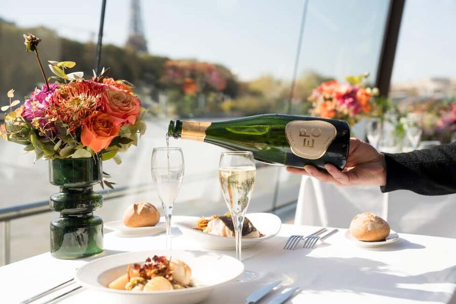 Paris: Sightseeing Cruise on the Seine with 3-Course Lunch - Price and Value: Is $100 Really Fair for This Day?
