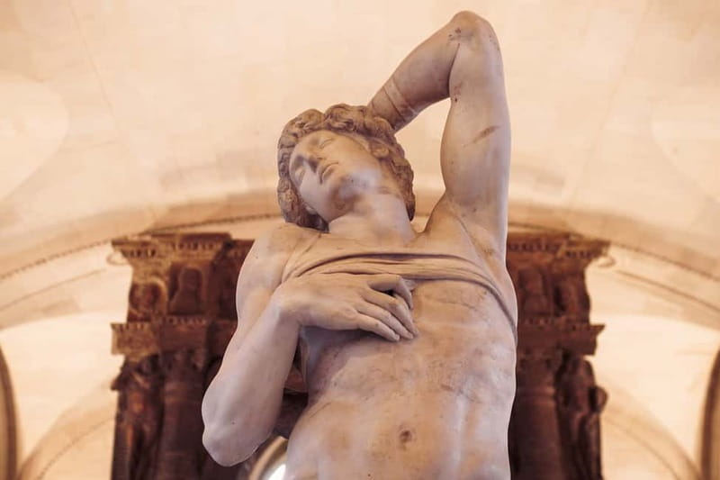 Paris: Skip-the-Line Louvre Highlights Tour with Mona Lisa - What the 2-hour route actually feels like, including photo time