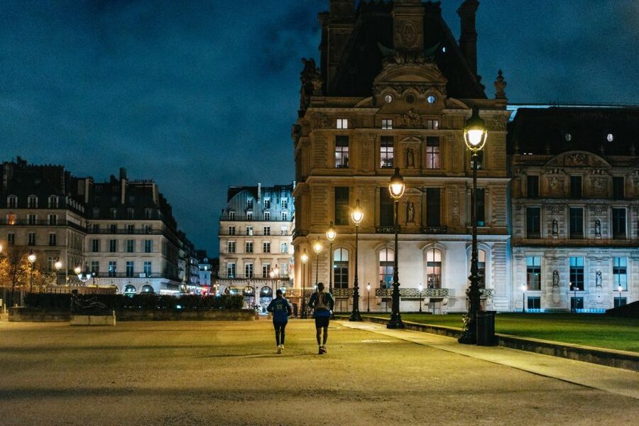 Paris: Sunrise Running and Sightseeing Group Tour - Place de la Concorde to Pont Alexandre III: big squares, bigger viewpoints