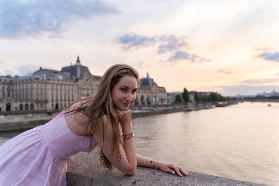 Paris:sunset photoshoot in ❤️️ of Paris- Louvre Orsay Eiffel - Why This Quick Paris Sunset Photoshoot Feels Effortless