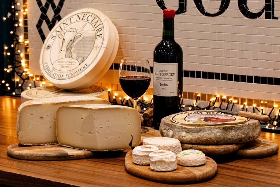 Paris: Tasting of 3 Wine and 3 Cheese - The Boutique Setting: Where the Pace Feels Local