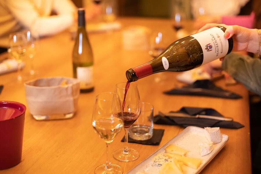 Paris: The Ultimate Wine and Cheese Tasting in English - Pairing Techniques You Can Use the Same Night