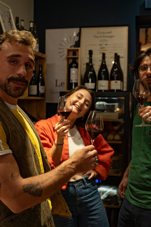 Paris: The Ultimate Wine Tour of Montmartre - 7 Guests max - Price and value for a 3 hour Montmartre lesson