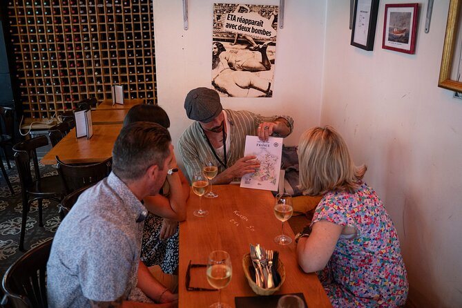 Paris: The Ultimate Wine Tour of Montmartre - 7 Guests max - Finding the start at 5 Pl. Blanche