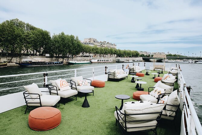 Paris Theo Boat Seine River Italian Trattoria Style Dinner Cruise - Seating, Comfort, And What To Wear On A Night Boat