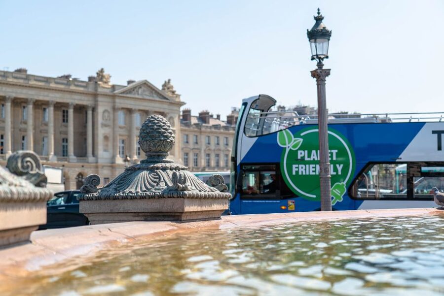 Paris: Tootbus Kids Bus Tour Experience - What the free app adds after the 90 minutes