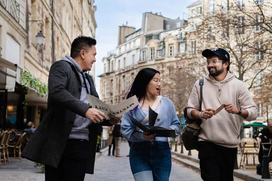 Paris: Treasure Hunt & Walking Tour "Secret Weapon X" - The Marie Curie secret weapon storyline