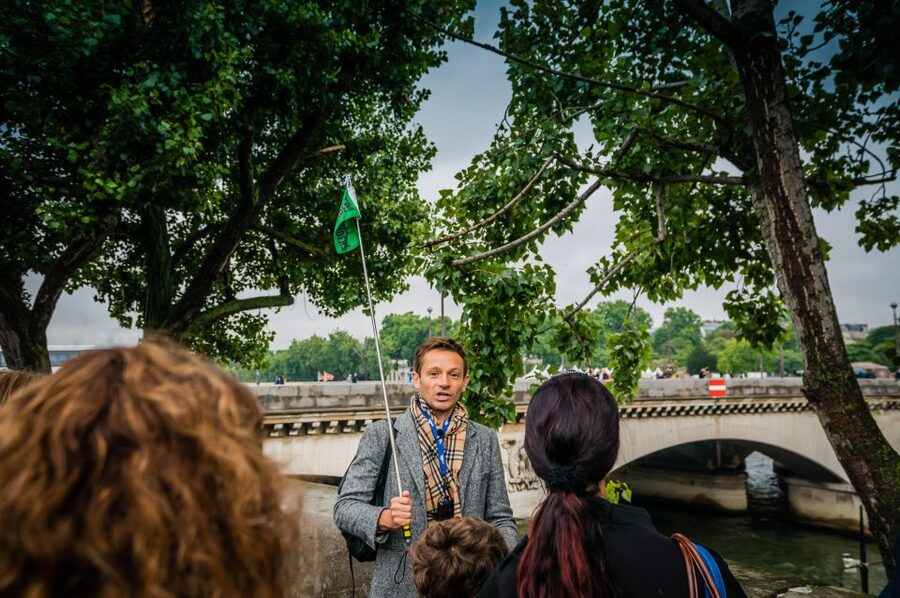 Paris: Walking Tour with Notre Dame or Ste-Chapelle Access - Price and value: getting more than a ticket for about $20